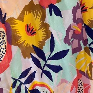 Gorgeous Noonday Collection Robe size L